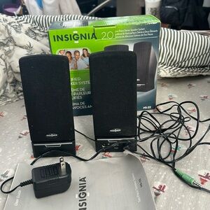 Insignia 2.0 Amplified Speaker System